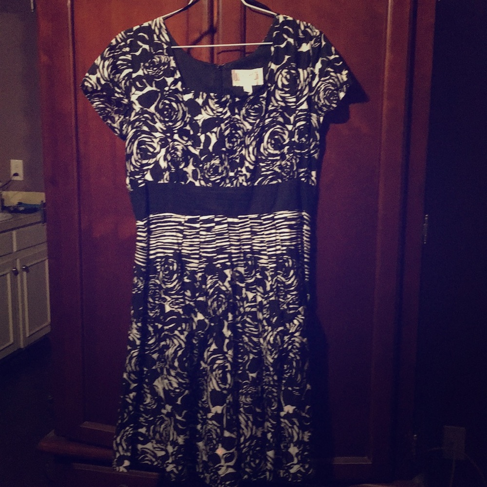 Black and White Floral-Design Dress